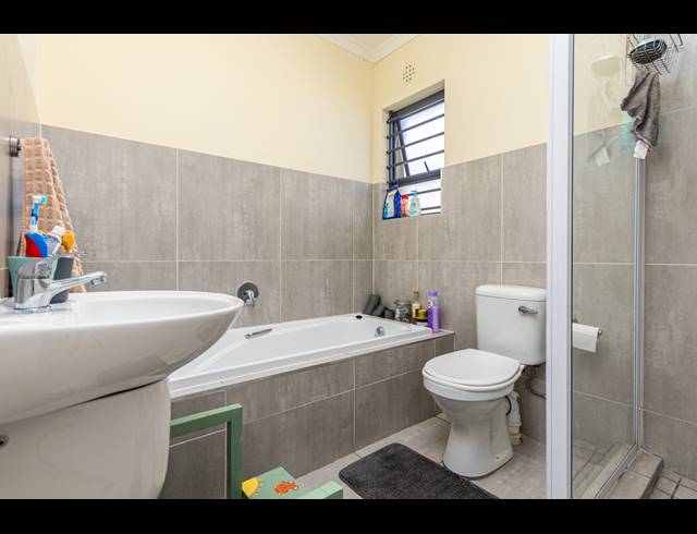 3 BEDROOM FREEHOLD FOR SALE IN PARKLANDS